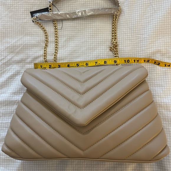 Classy nude vegan leather soft quilted purse - Picture 5 of 10
